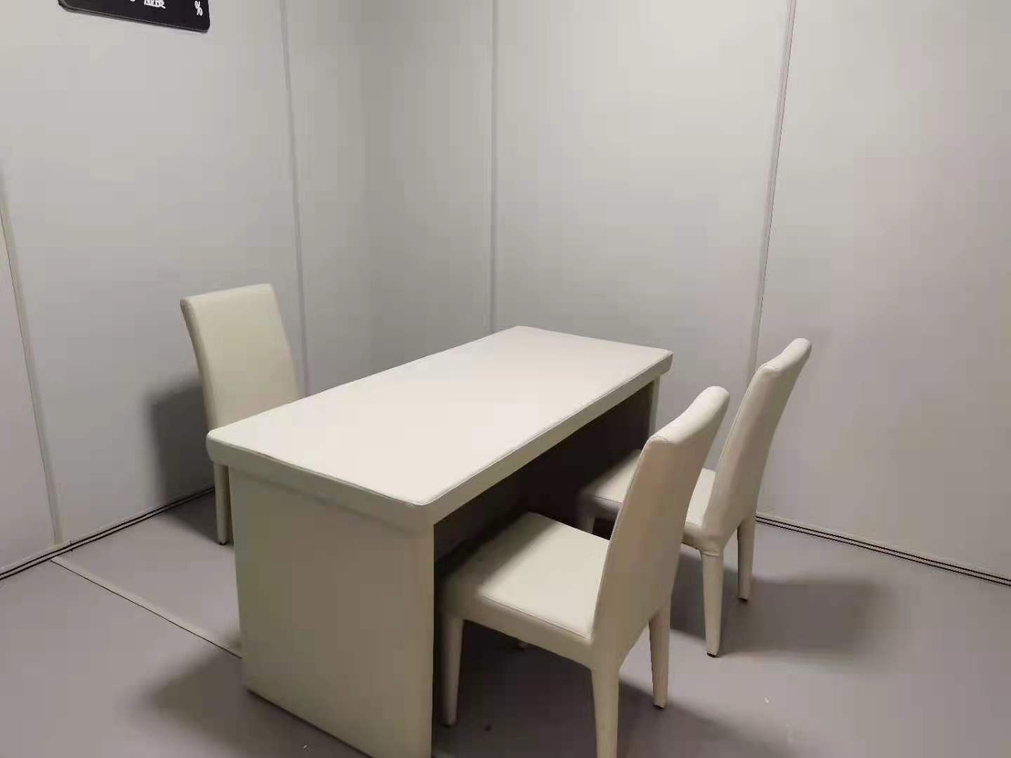 小范解说谈话室软包防撞材料案例
